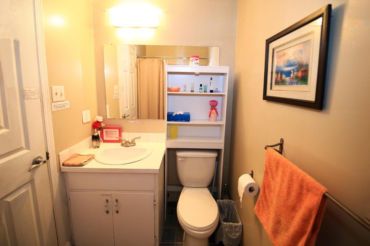 Jenny Guest House Yellowknife Bagian luar foto