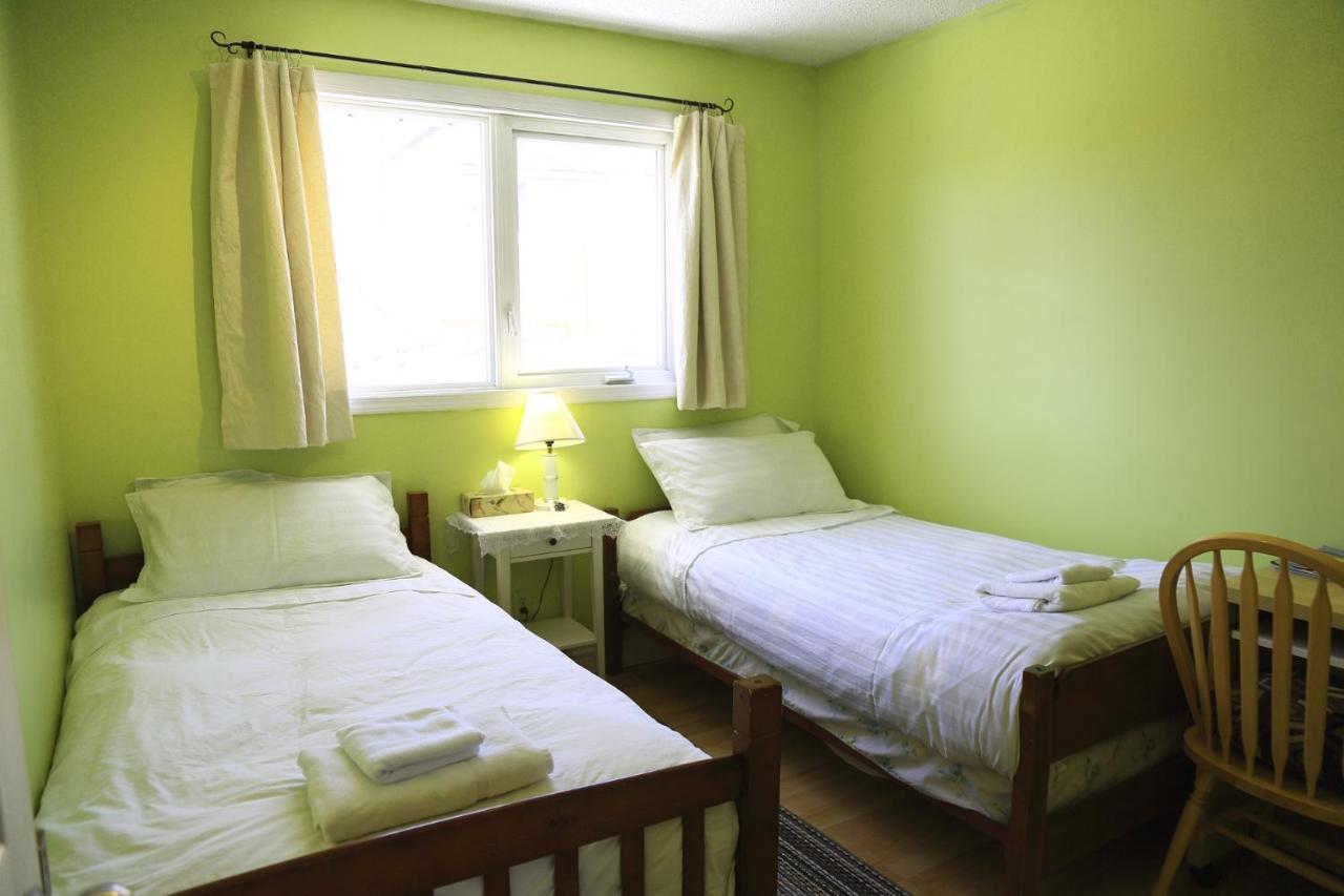 Jenny Guest House Yellowknife Bagian luar foto