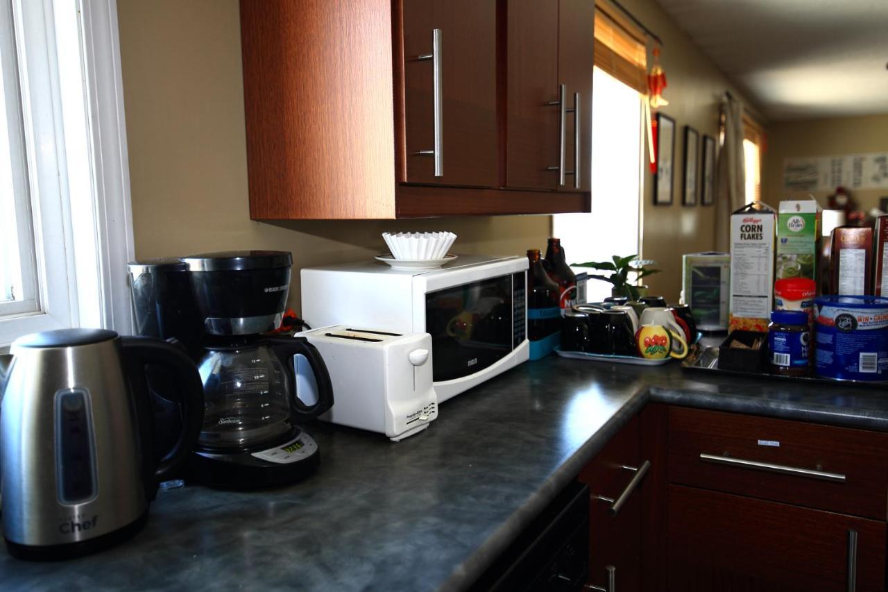 Jenny Guest House Yellowknife Bagian luar foto