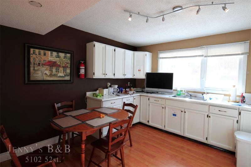 Jenny Guest House Yellowknife Bagian luar foto